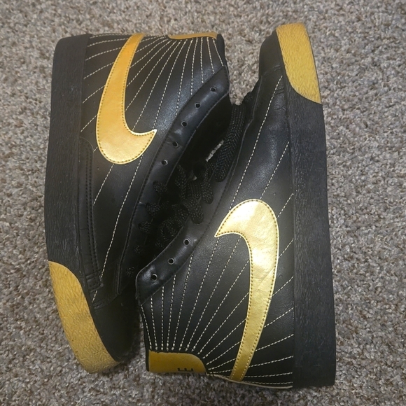 Mens nike blazers - Picture 2 of 6